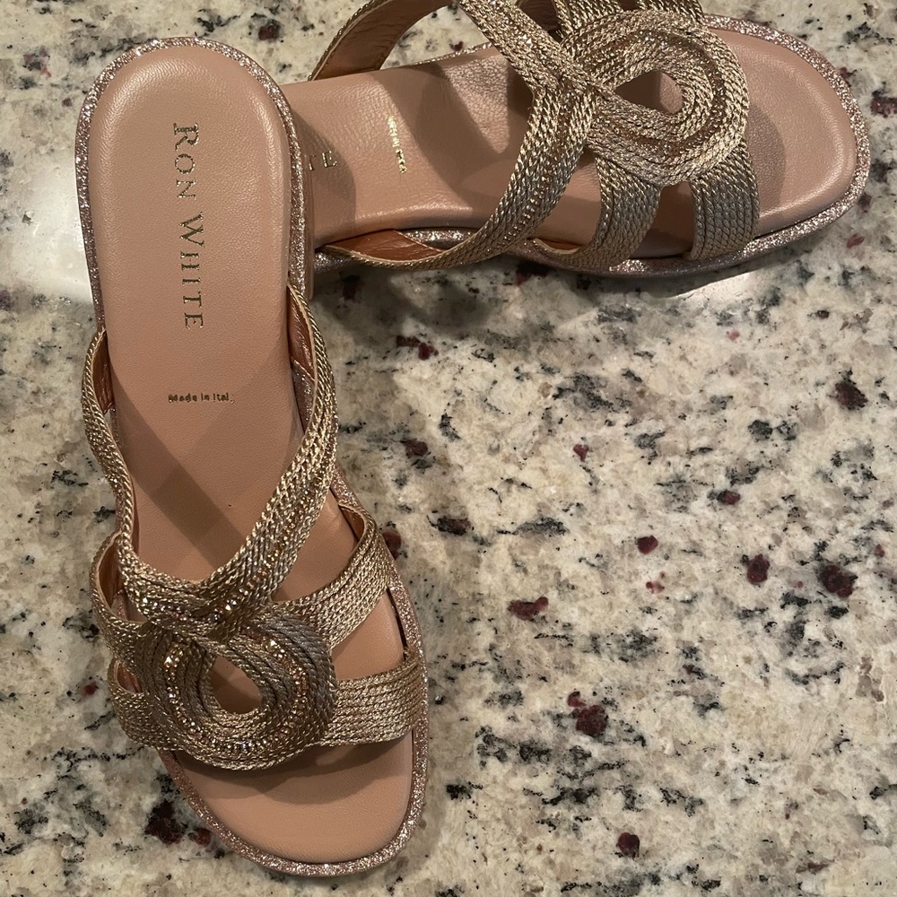 GENTLY WORN RON WHITE METALLIC EMBELLISHED SANDAL